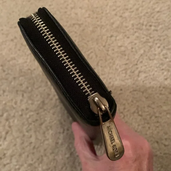 Michael Kors Black Pebble Leather Long Wallet - Like New - Picture 6 of 17